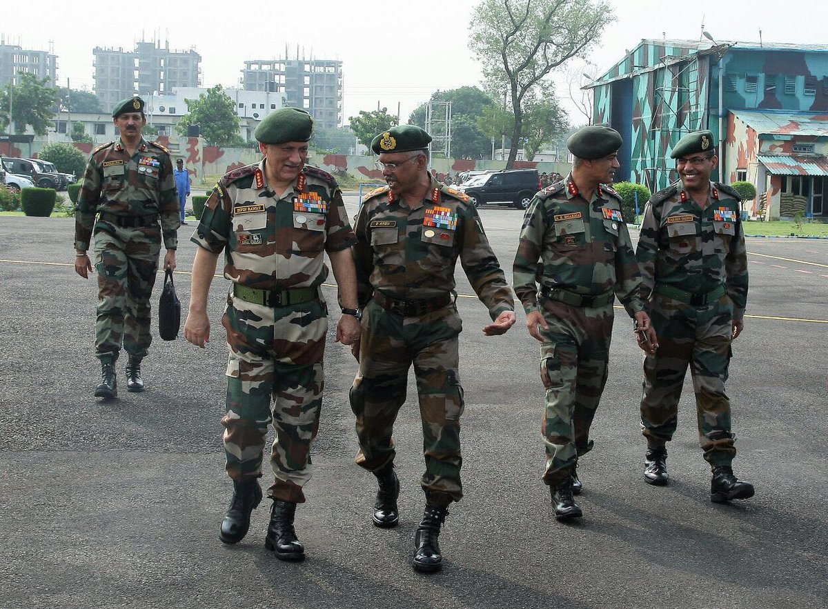 കശ്​മീർ: സൈനിക മേധാവി സന്ദർശിച്ചു 